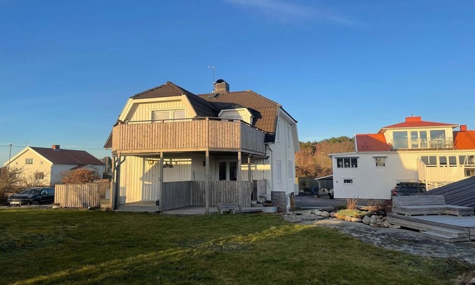 Hono House | 4 star holiday home in hönö