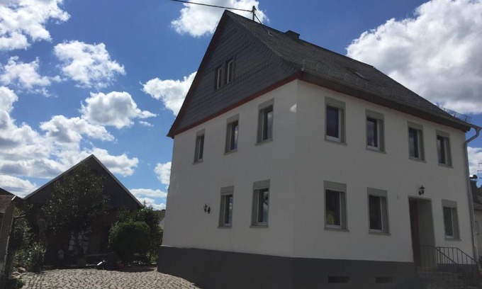 Vollmersbach House | 4-Sterne Ferienhaus Achat-Alm mit E-Ladestation