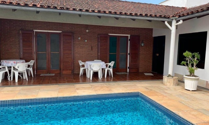 Jardim Virginia House | 4 SUITES, AIR COND TV, INTERNET, SWIMMING POOL, 150 METERS FROM THE BEACH! We accept pets!