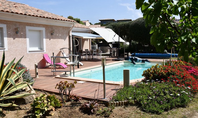 L'Ile-Rousse Villa | 4* VILLA CASALECCIA SUITABLE FOR DISABLED PEOPLE WITH HEATED SWIMMING POOL