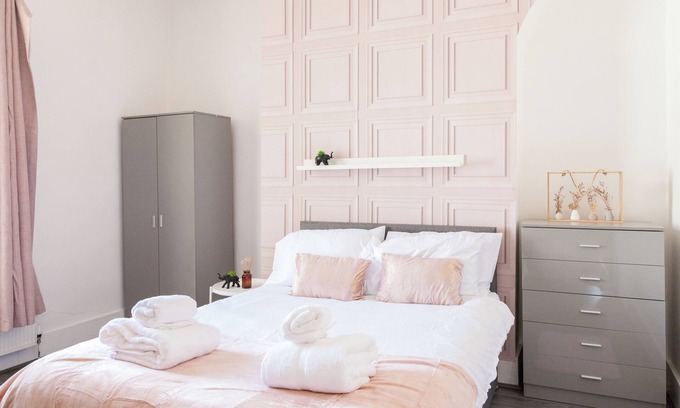 Everton House | 40% discount on long term stays- Large comfy home