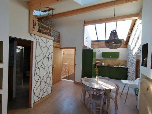 Saint-Bonnet-le-Froid Apartment | 40 m² Apartment ∙ 2 bedrooms ∙ 3 guests