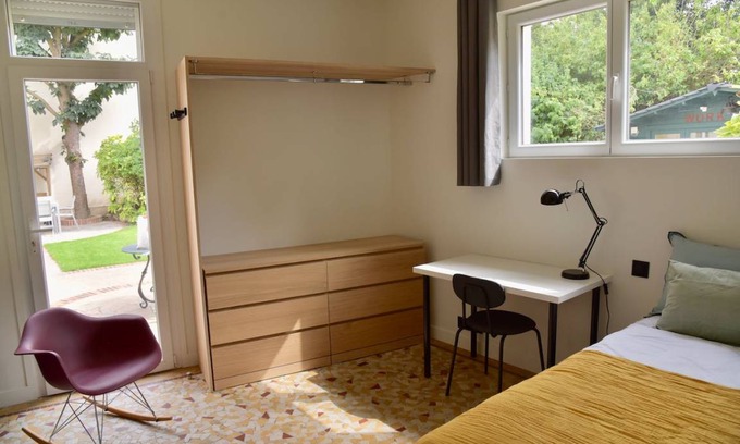 Bagneux Resort | 400 m² Private room ∙ 1 bedroom ∙ 1 guest