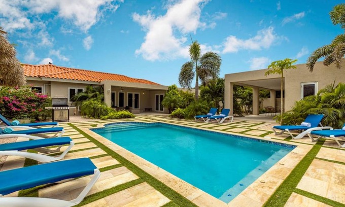 Boroncana Villa | 400 m² Villa ∙ 7 bedrooms ∙ 14 guests