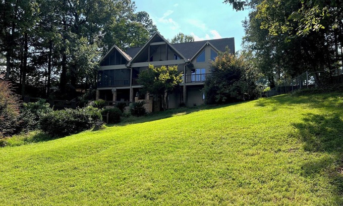 Fairbanks House | 4000 sq ft Home of paradise on a lake!