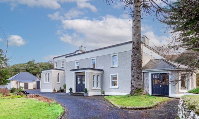 Leenane Apartment | 401 The Covent Leenane-5 Bedrooms-Sleeps 11