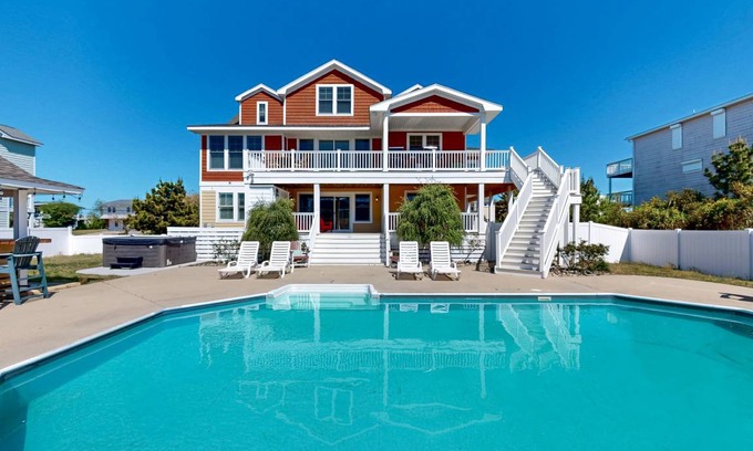 Sandbridge House | 403 m² House ∙ 8 bedrooms ∙ 22 guests