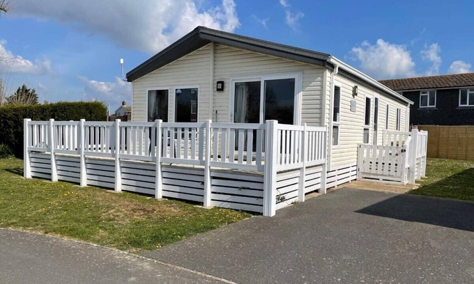 Pevensey Ski Chalet | 41 Woodland Walk Pevensey Bay Holiday Park