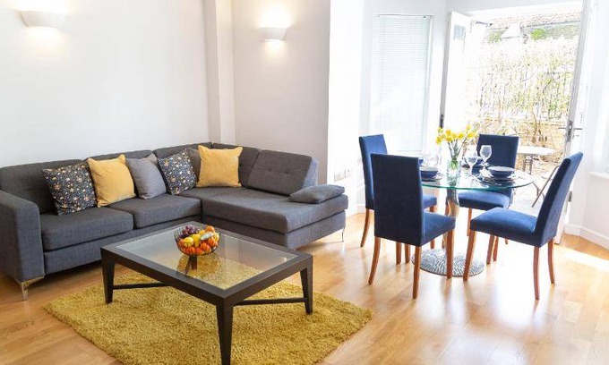 Arbury Apartment | 42 m² Apartment ∙ 2 guests