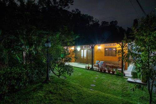 Pancawati House | 42 m² House ∙ 4 bedrooms ∙ 15 guests