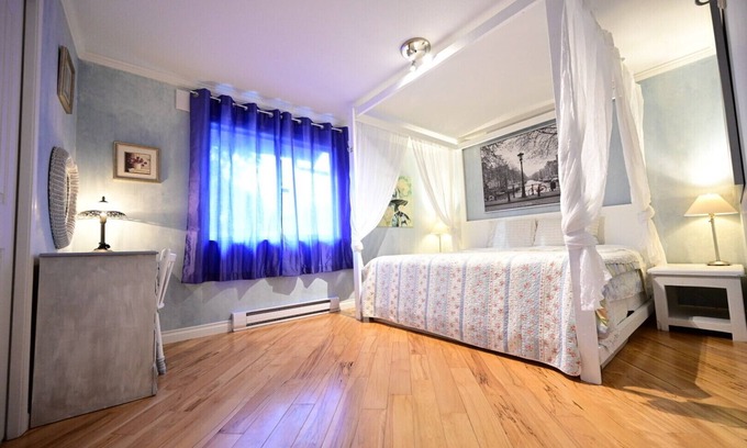 Richmond Bed & Breakfast | 🔵42% savings 9 mins @ Airport Free Parking (Blueberry)
