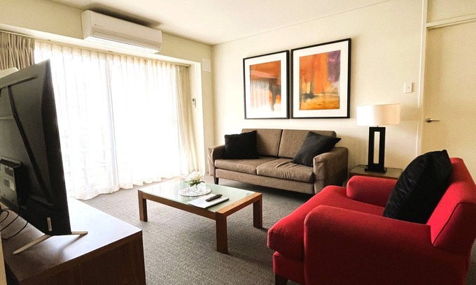 East Perth Apartment | 420 Spacious City Sanctuary POOL+GYM 2x2