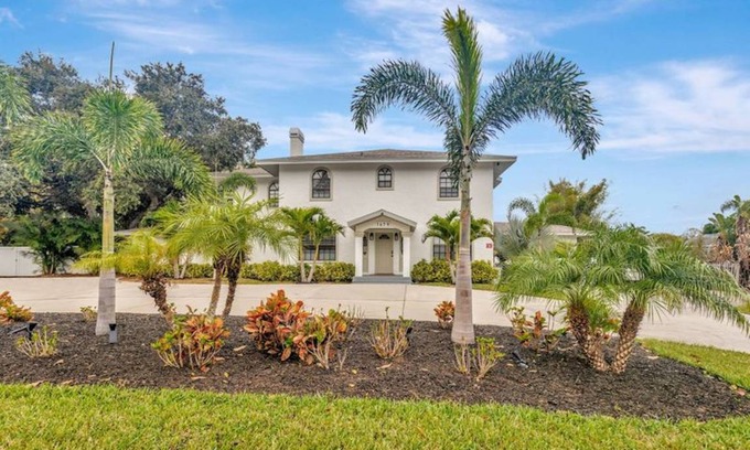 Allen's Ridge House | 429 m² House ∙ 8 bedrooms ∙ 16 guests