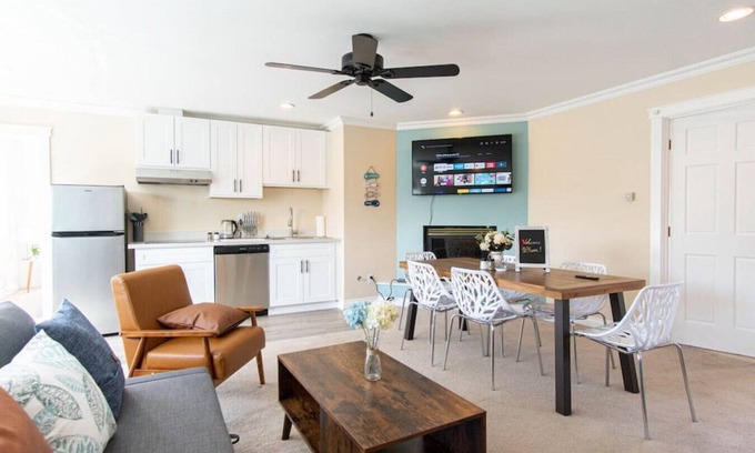 Tukwila House | 4429 Entire NEW · Gorgeous 6b3b house near airport & Seattle
