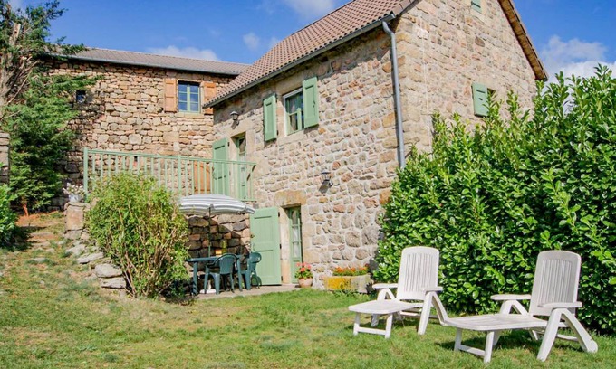 Pied-de-Borne House | 45 m² Gîte ∙ 1 bedroom ∙ 2 guests