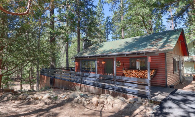 North Wawona Cabin | (45) The Overlook at The Redwoods In Yosemite