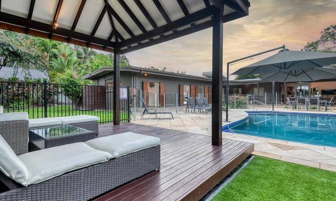Palm Cove Villa | 450 m² Villa ∙ 8 bedrooms ∙ 16 guests