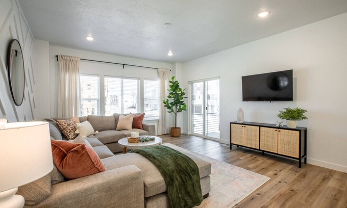 American Fork House | 4BD Luxury Ski Home | American Fork