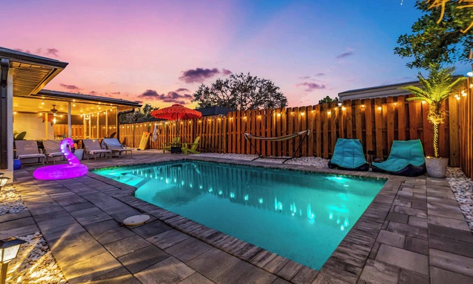 Whitfield House | 4BD Saltwater Pool Home near Beaches w/Game Room & Arcade