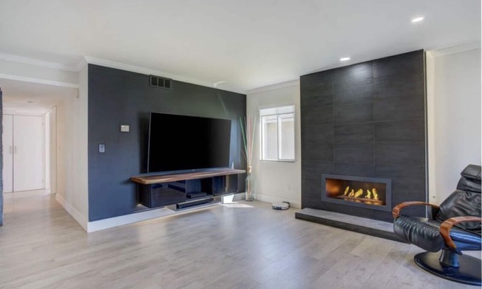 Clairemont Mesa East House | 4bed house centrally located (pet allowed)