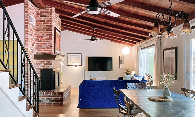 Arden-Arcade House | 4BR/2BA Mid-Century Retreat House: Your Perfect Getaway!