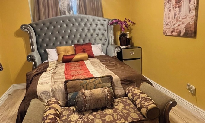 Algoma District House | 4Br/2Bath Boutique Luxury Collection in SSM
