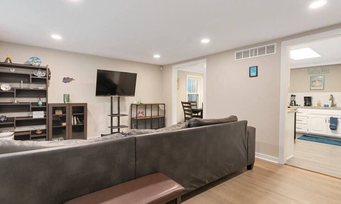 Kansas City House | 4BR Home Northland/Safe/Pets Welcome!