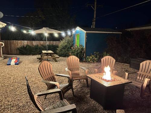 Dupont House | 4br Home W Backyard Hot Tub & Fire Pit