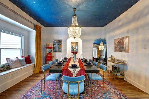 Fountain Square House | 4BR Near Lucas Oil º IUPUI º Convention Centerº DT