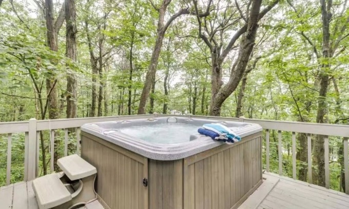 Chestnut Springs House | 4min to Ski: Mntn View Hot Tub Foosball Fireplace