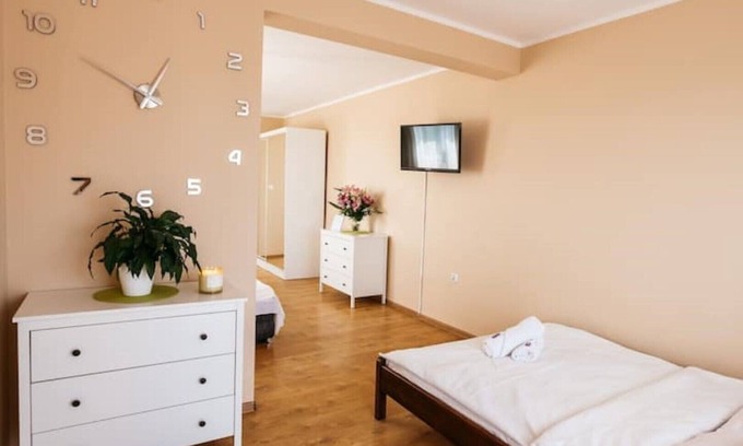 Wladyslawowo Apartment | 5 A spacious studio in a quiet area