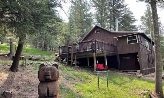 Cloudcroft House | 5 Arrows Cabin, quiet and quaint, backs up to the Nat'l forest!
