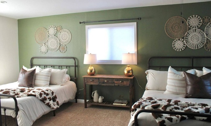 McCammon House | 5 Bed 2 Bath Hot Tub Grill Pizza Oven Pets