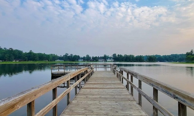 Lake Shore House | 5 Bed 5 Bath Home in Resort with Boat Slip Gull Lake!