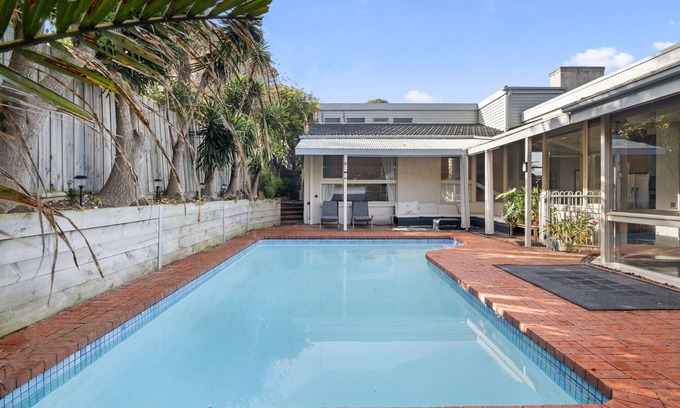 Beaumaris House | 5-Bed Haven with Pool Minutes From Beaches & Parks