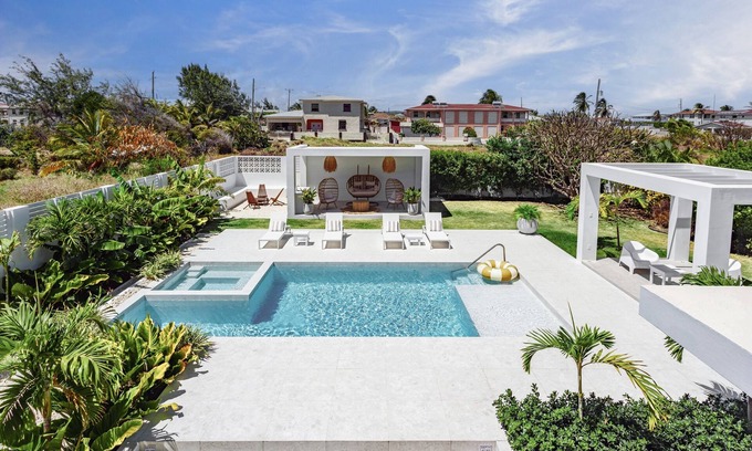 Diamond Valley Villa | 🌴 5 Bed Villa, Ocean View , Pool with Jacuzzi, Near Crane beach🌴