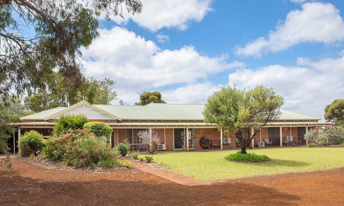 Abbey Other | 5 bedroom 5 bathroom Kinvarra Park Lodge