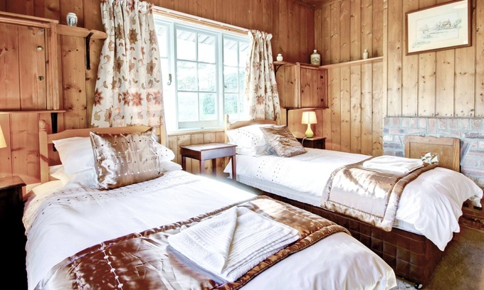 Bargrennan Cottage | 5 bedroom accommodation in Gentrool, near Newton Stewart