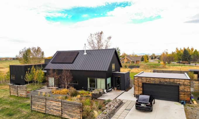 Four Corners House | 5-bedroom house in Bozeman with Fitness room, Sauna, Hot Tub