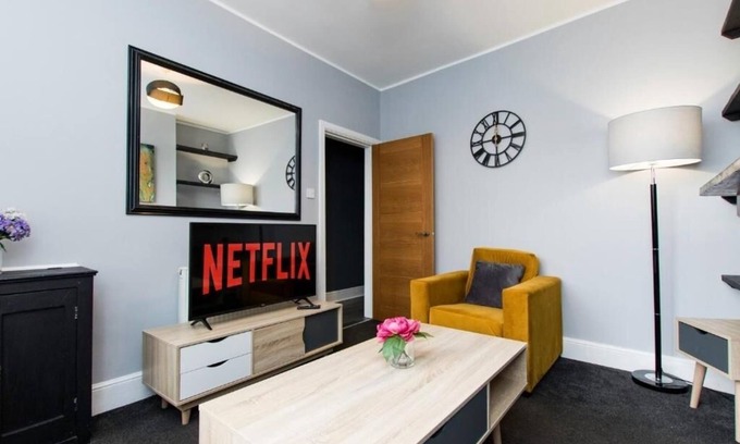 Nottingham House | 5 Bedroom House near Nottingham City Centre
