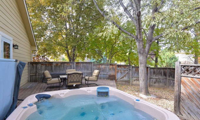 Fort Collins House | 5 Bedroom house with a Hot Tub and Home Theater!