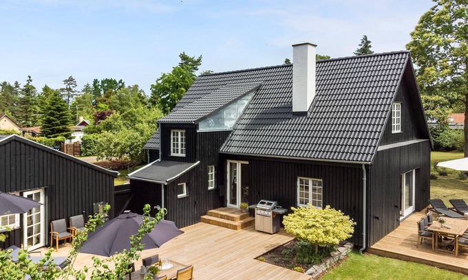 Marielyst House | 5 bedroom nice home in Væggerløse