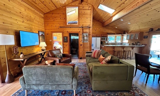 Point Arena House | 5 bedroom redwood stone art retreat 5 minutes from the beach