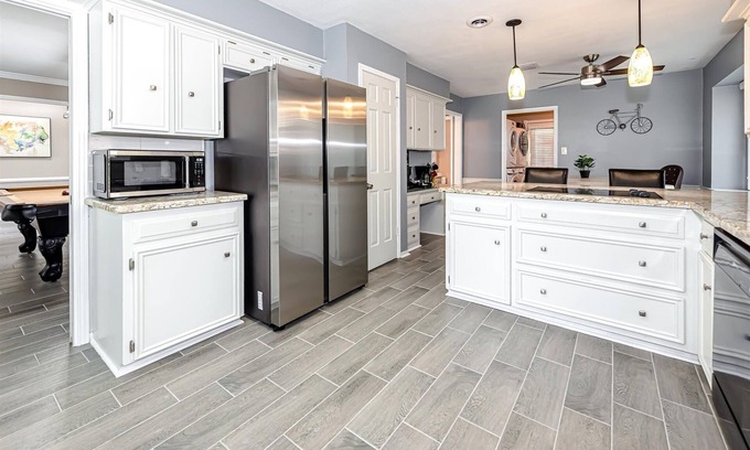 Bammel House | 5-Bedroom Sanctuary w Pool: 25 Mins Downtown SC