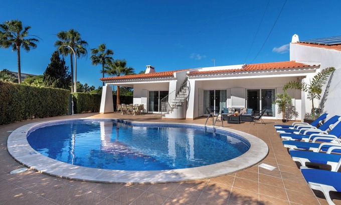 Areias de Sao Joao House | 5 Bedroom Villa next to the Albufeira Beach + Private Heated Pool (on request)