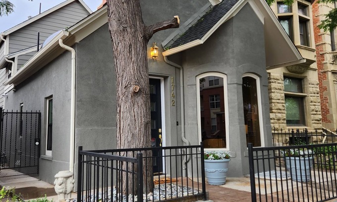Uptown House | 5 bedrooms 3 baths 2800 sqft Heart of Denver Downtown!