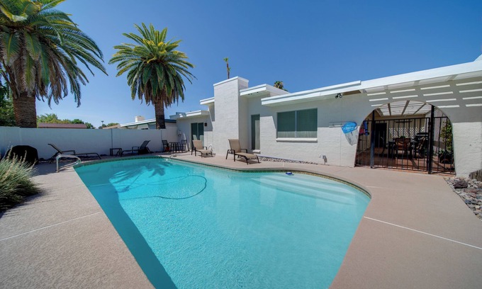 Litchfield Park House | 5 Mi to Camelback Ranch: Pet-Friendly Home w/Pool