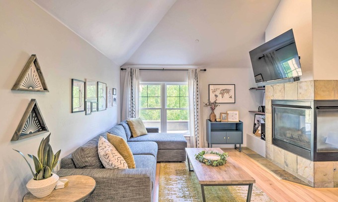 The Highlands Apartment | 5 Mi to Ski Resort: Breck Penthouse Studio