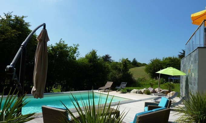 Erquy House | 5 minutes from the beach, heated indoor pool, sauna, pets welcome
