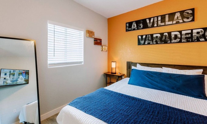 West Little Havana Apartment | 5 minutes to everything in Miami, W/D inside the unit